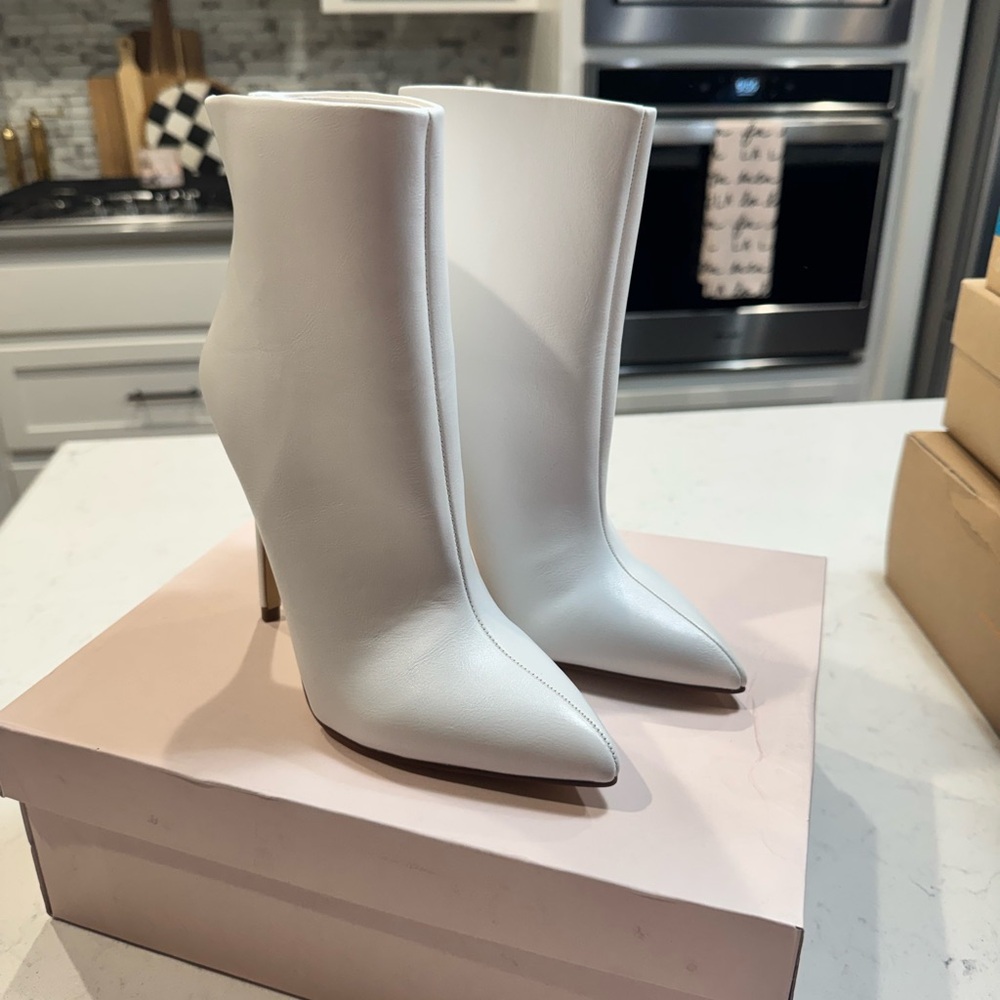 Elegant White Women's Ankle Boots - Picture 2 of 3